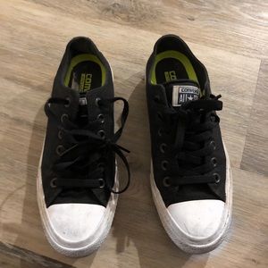 SOLD - Converse size 7.5